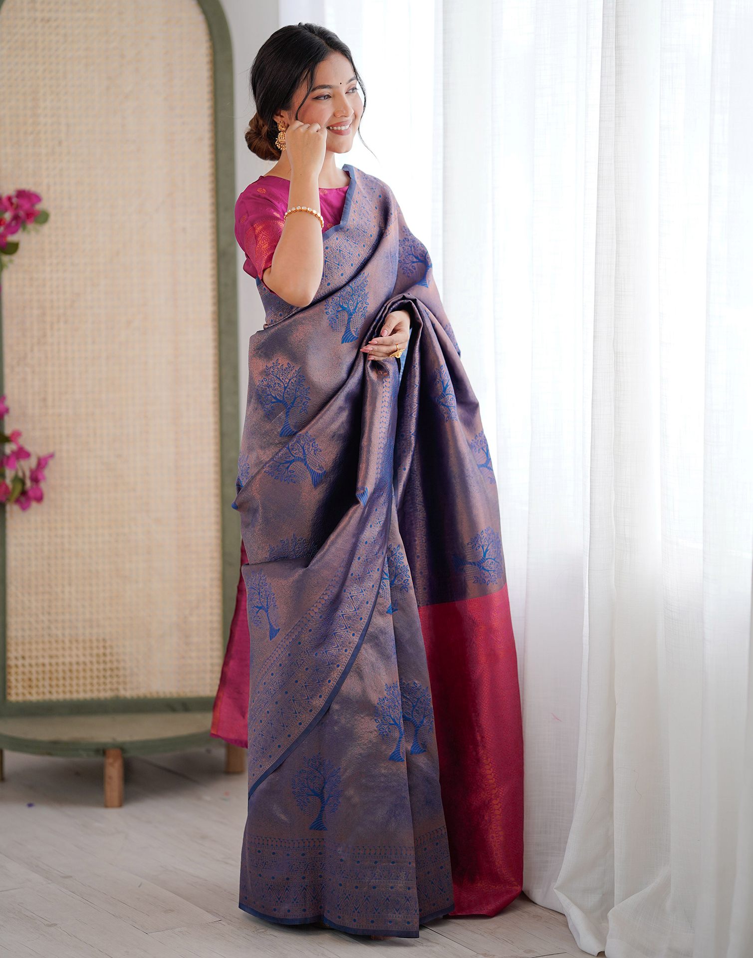 Elegant Soft Silk Saree with Rich Zari Weaving