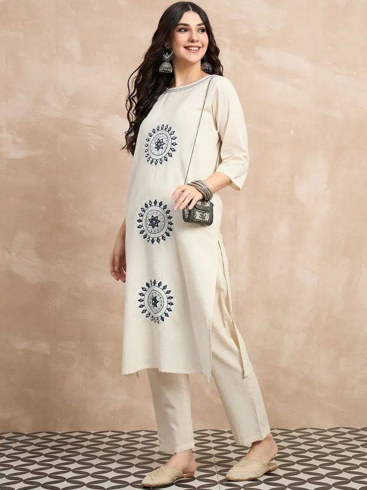 Women's Off-White Cotton Flex Embroidered Kurta Set