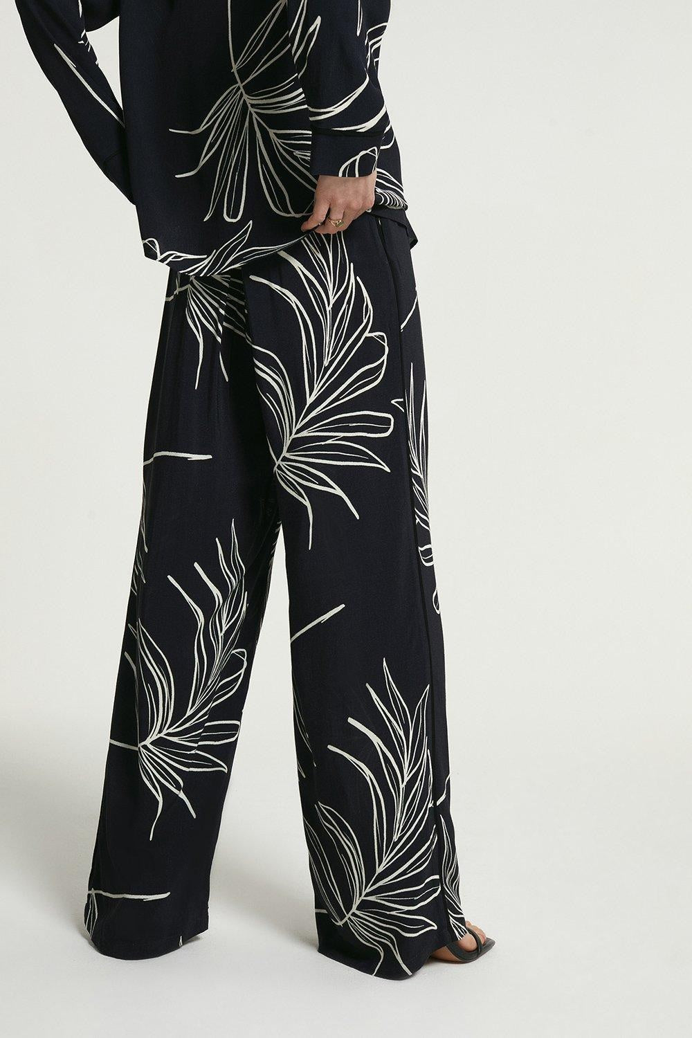 Women’s Floral Print Black Co-Ord Set – Stylish Shirt & Pant Set for Women