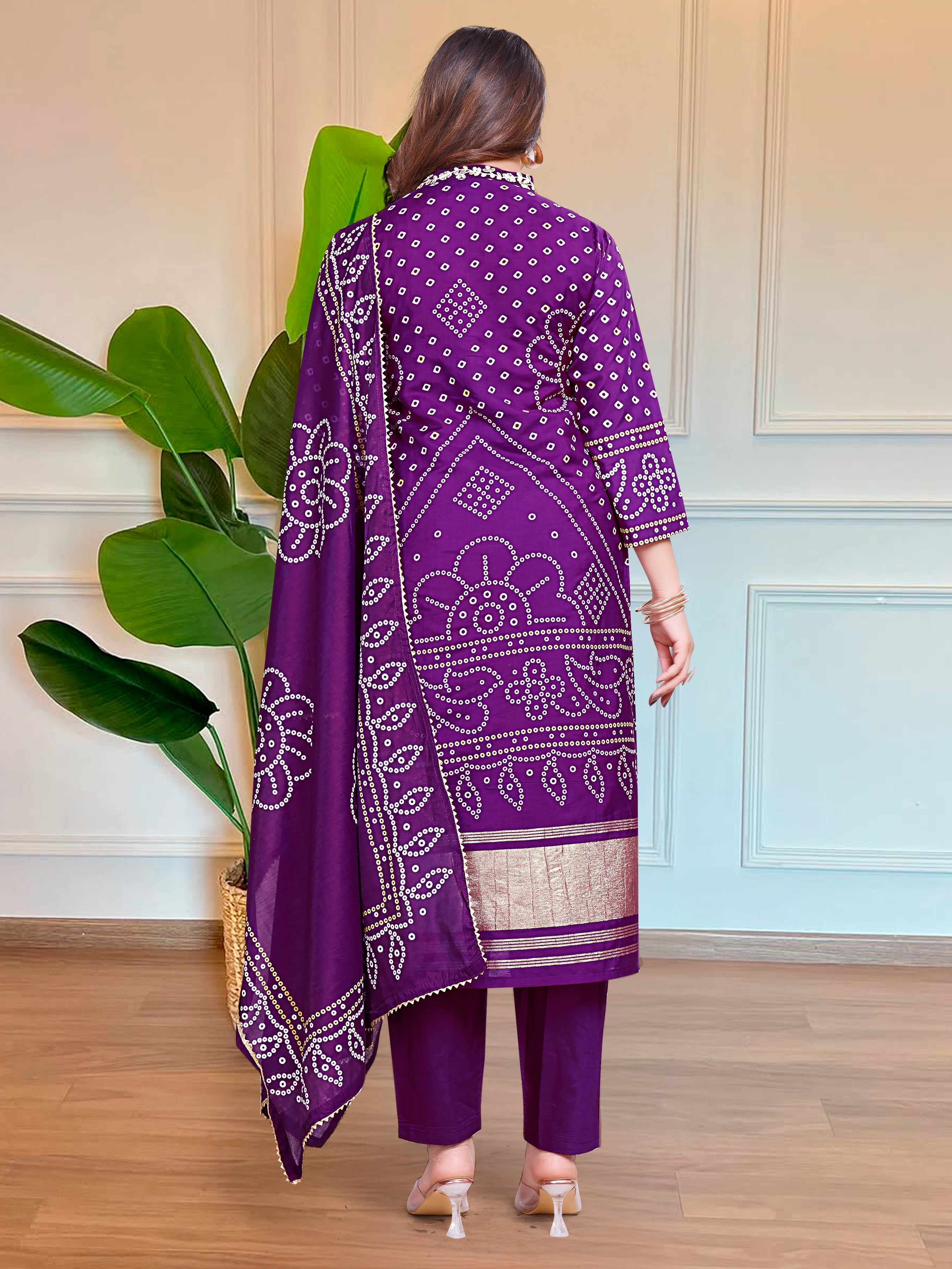 Women's Lagadi Patta bandhani Print Kurta with Cotton Pant  Printed with Four Side Lace Border Dupatta