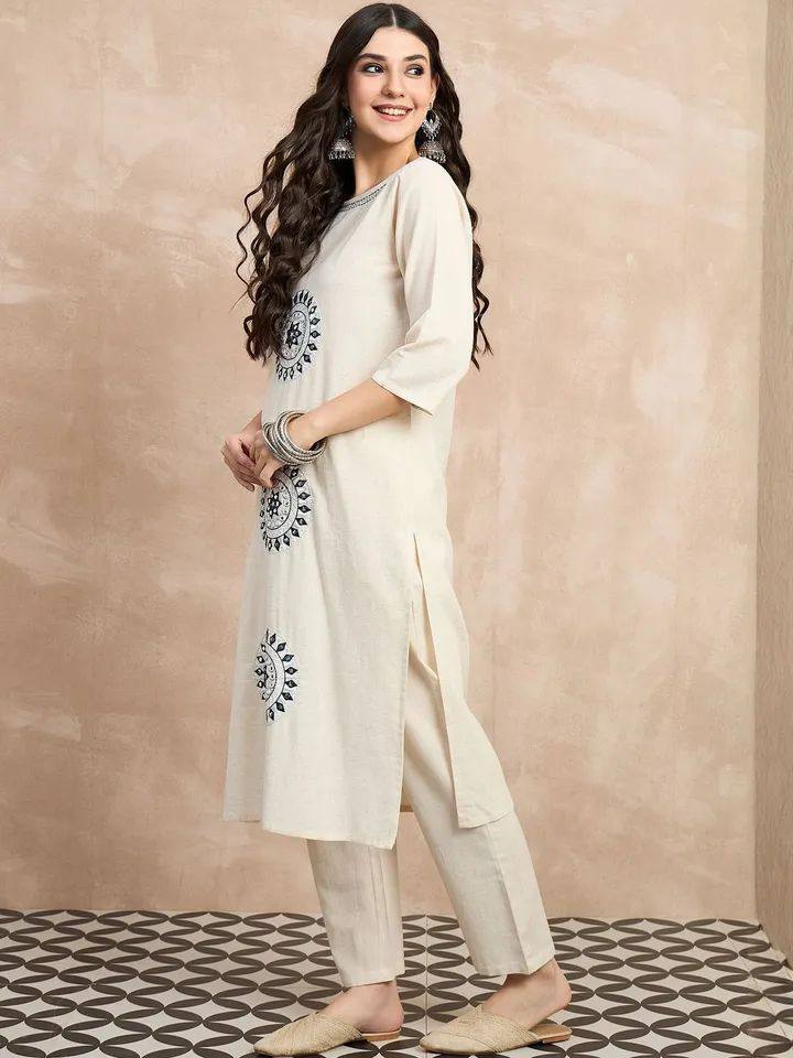Women's Off-White Cotton Flex Embroidered Kurta Set
