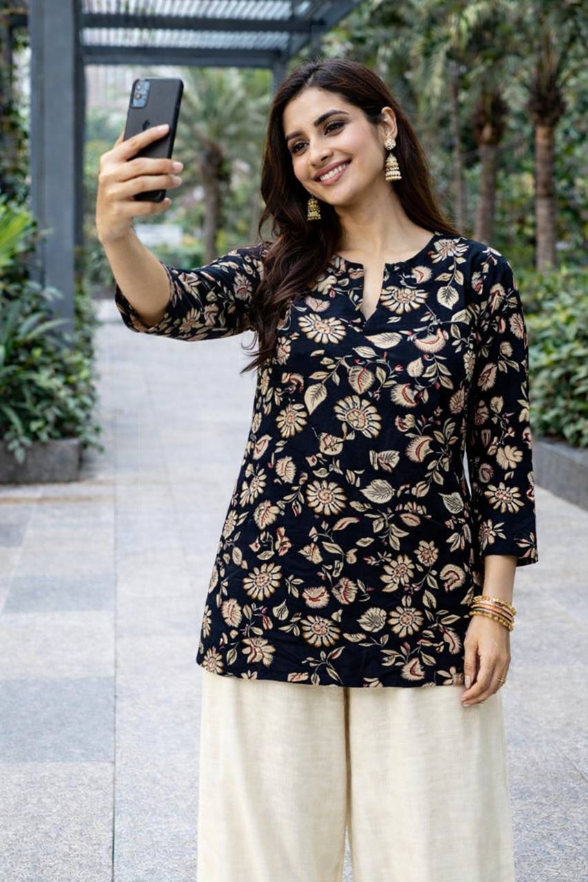 Midnight Bloom Black Tunic Set